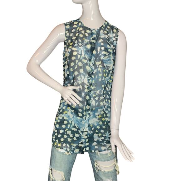 CABI Women Top Sleeveless Button Down Size S Abstract Blue Tones - Picture 1 of 8